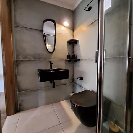 Hotel apartamentowy Poppy Beloni 3*