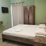 Poppy Beloni Apartmanhotel 3*