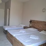 Apartmanhotel Poppy Beloni Hriszí Aktí Haniá