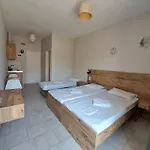 Poppy Beloni Aparthotel 3*