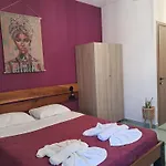 Poppy Beloni Apartmanhotel