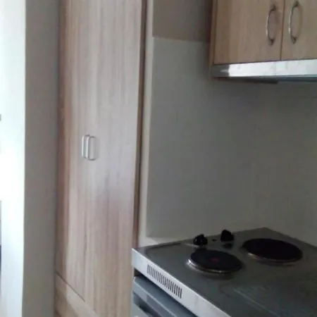 Poppy Beloni 3* 하니아