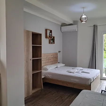 Poppy Beloni 하니아