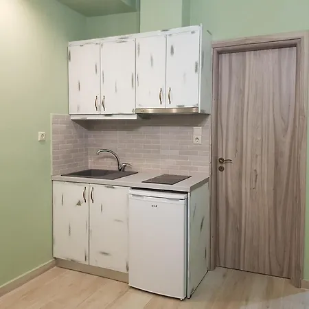 Poppy Beloni 3* 하니아