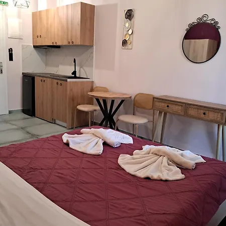 Apartmanhotel Poppy Beloni Hriszí Aktí Haniá