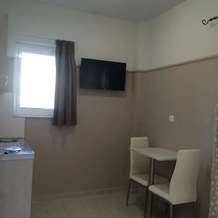 Poppy Beloni Апарт-отель Ханья