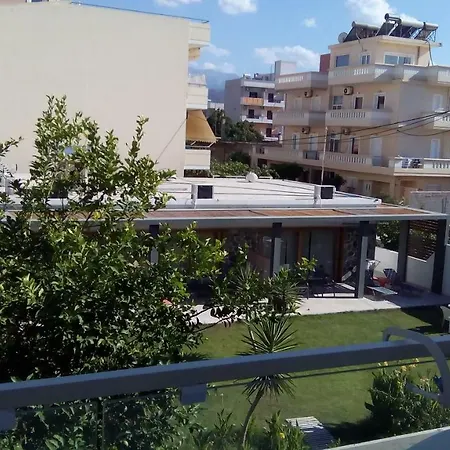 Poppy Beloni 아파트호텔 하니아