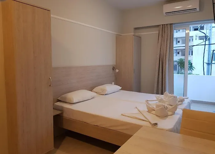 Poppy Beloni 3* ハニア