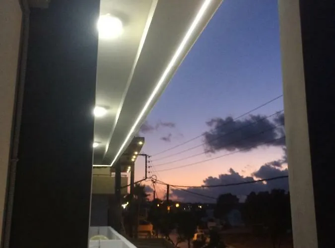 アパートホテル Poppy Beloni ハニア