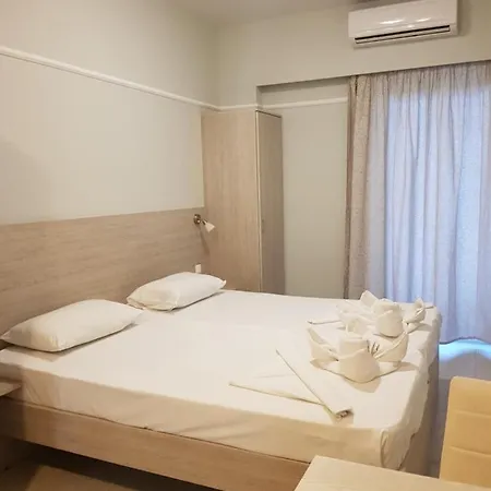 Poppy Beloni 干尼亞