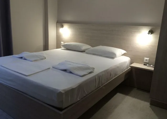 Hotel apartamentowy Poppy Beloni 3*